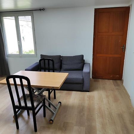 Studio Independant Avec Jardin Au Calme 讷伊-普莱桑斯 外观 照片