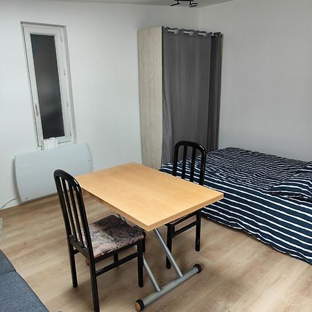 Studio Independant Avec Jardin Au Calme 讷伊-普莱桑斯 外观 照片